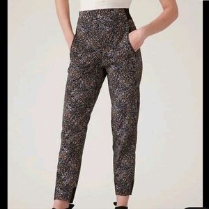 Women's Athleta Jogger Pants Athleta Trekki North Black Floral 8